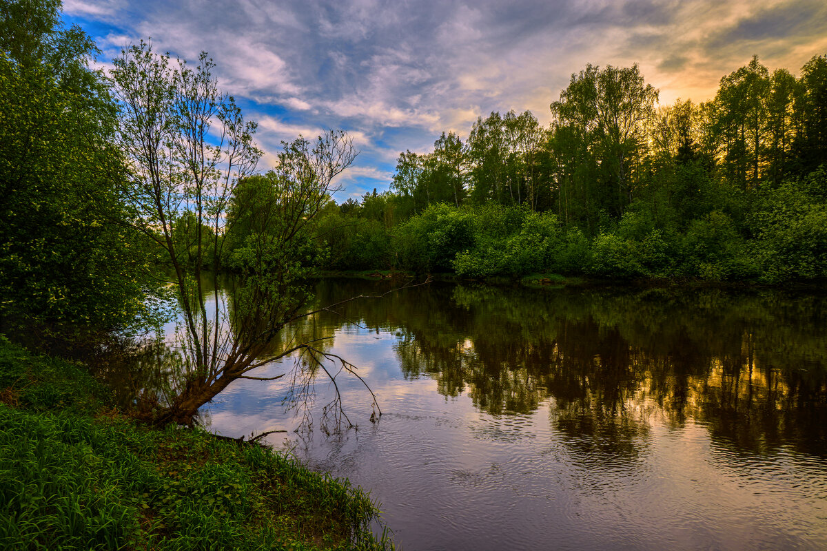Майский вечер у реки. - Юрий кот