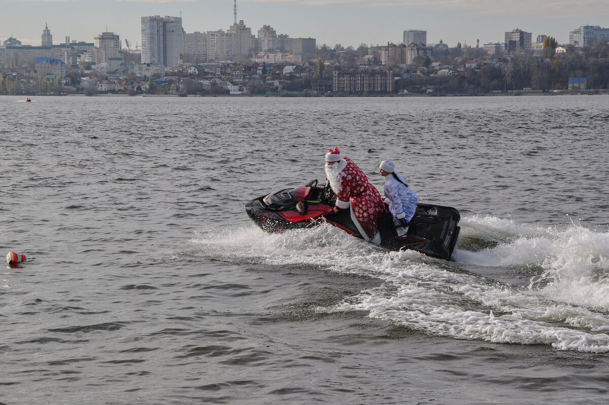 Ноябрьские водяные Дед Мороз и Снегурочка - Татьяна Машошина Ноябрьские водяные Дед Мороз и Снегурочка - Татьяна Машошина