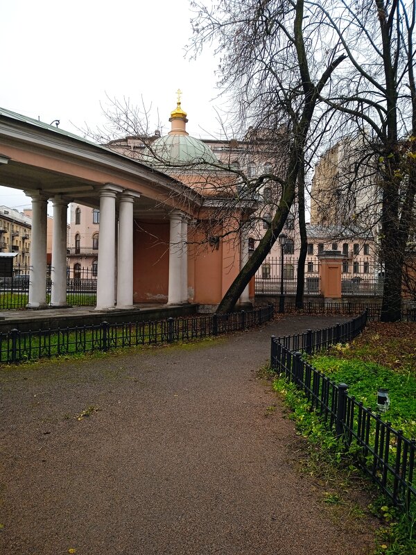 В саду при Церкве. - Светлана Калмыкова Калмыкова