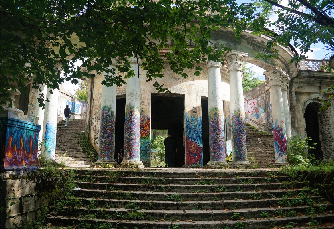 Заброшенный ресторан на г.Ахун - Наталия Григорьева