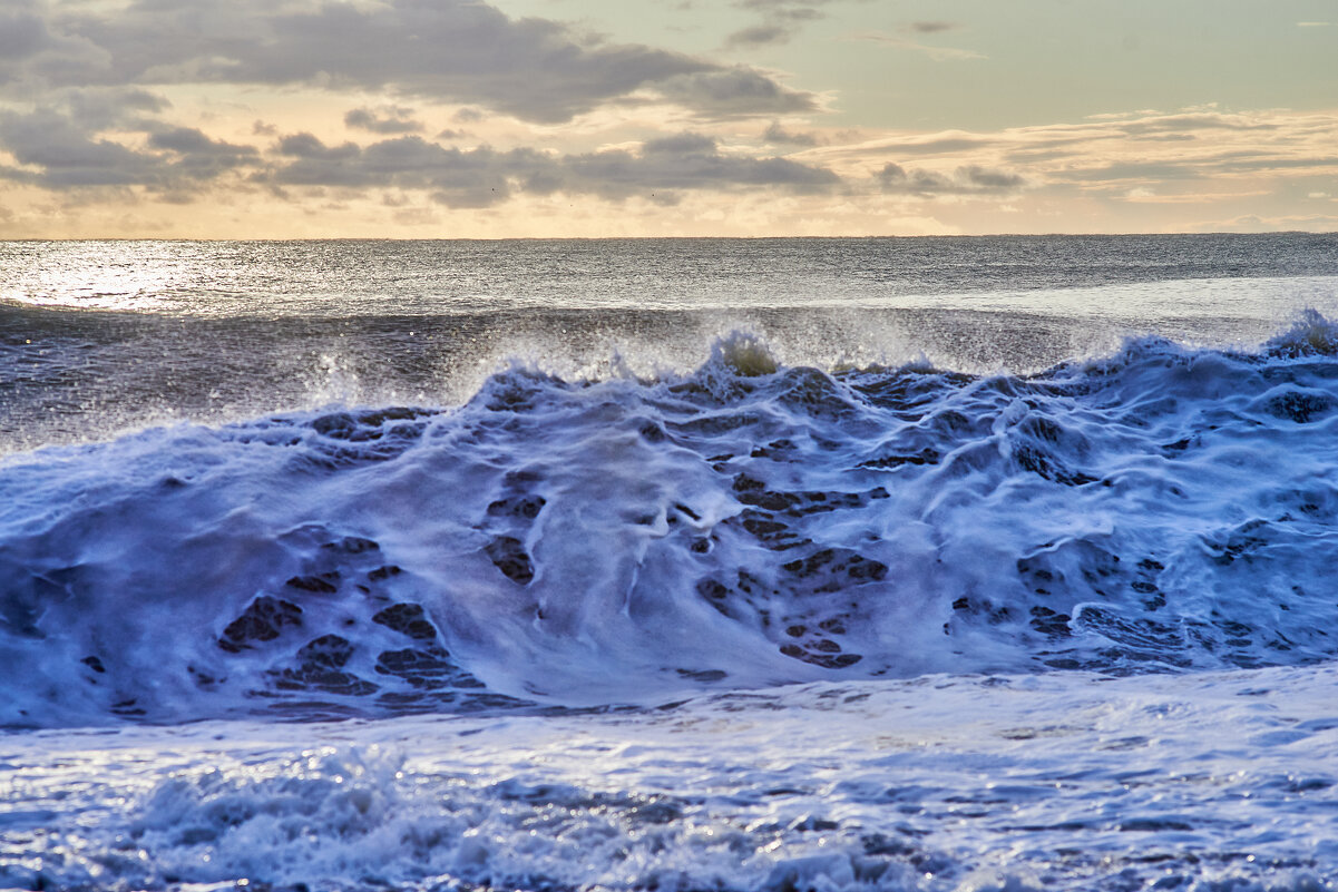 волнуеться море - Александр Леонов