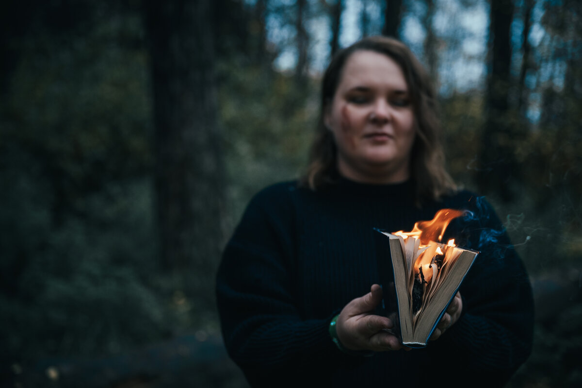 Рукописи не горят, а книги? - Анастасия Балашова