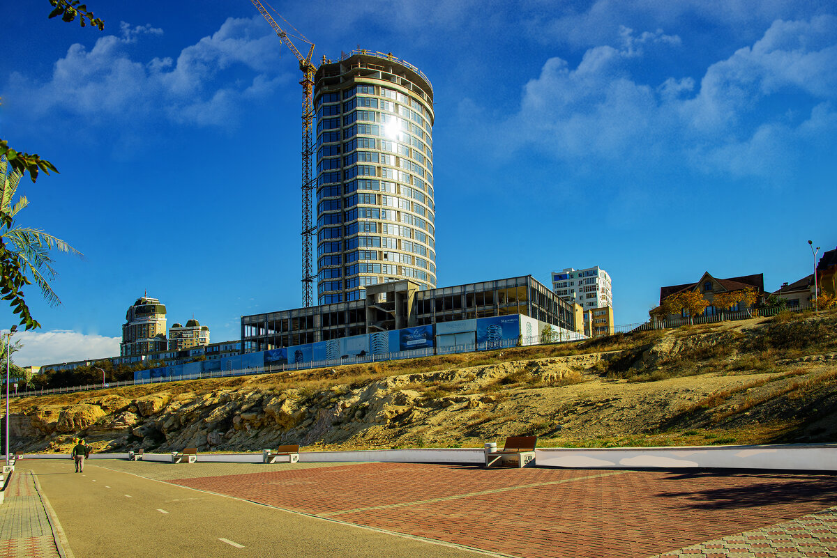 На возвышенности - Анатолий Чикчирный