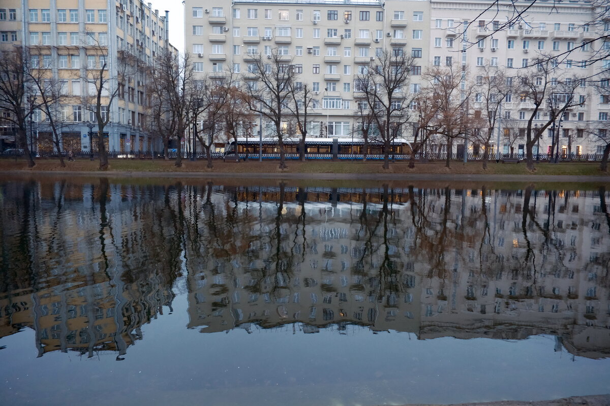 Трамвай идёт... - Лютый Дровосек