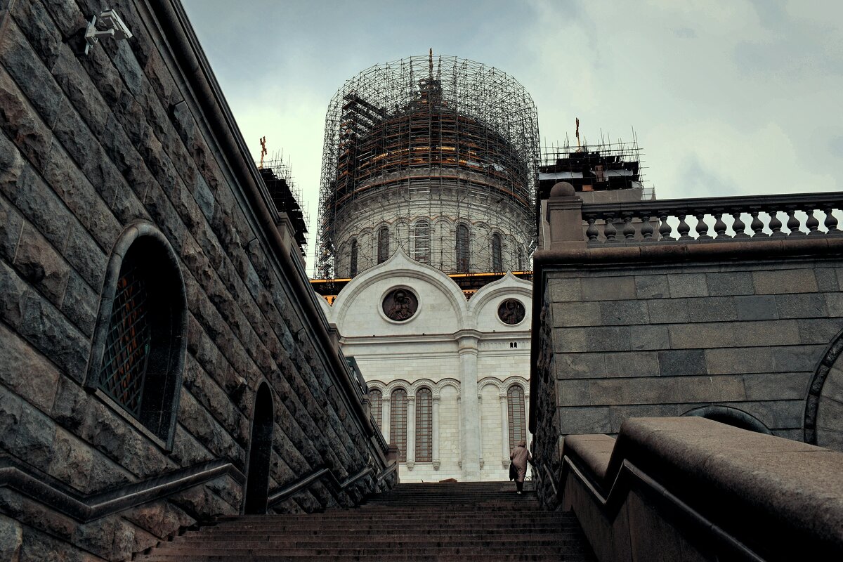 К Храму Христа Спасителя с Пречистинской набережной. - Татьяна Помогалова