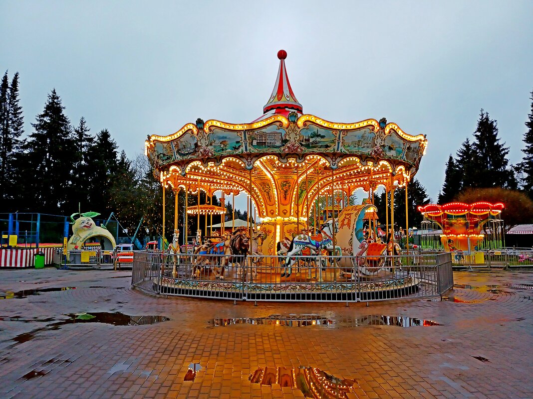 В парке аттракционов 2 - Лия ☼