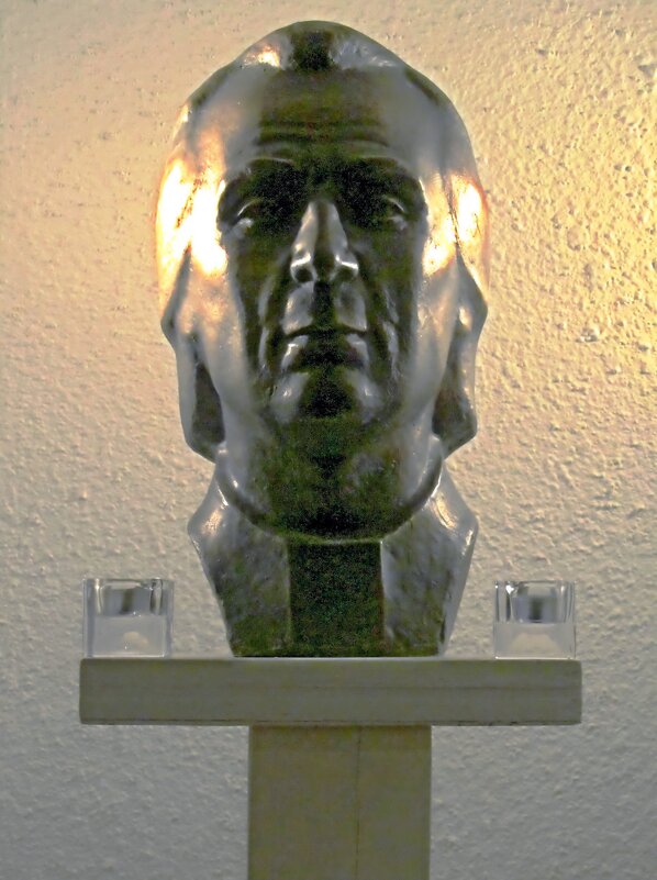 Бюст Кристионаса Донелайтиса - Сергей Карачин