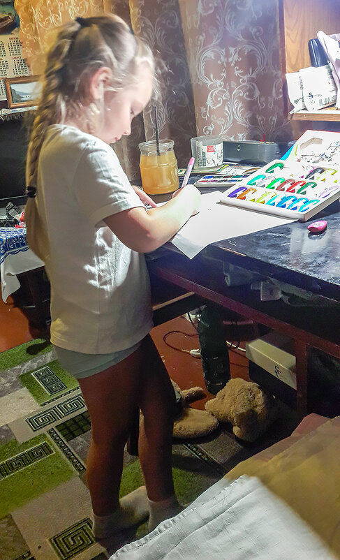 Я не художник, я только учусь. - Варвара Я не художник, я только учусь. - Варвара