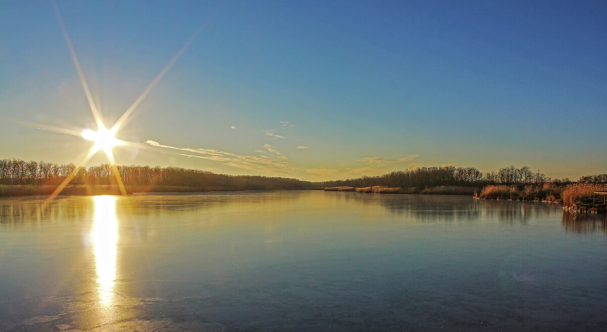 Первый лед. - Александр. AVG100 ---