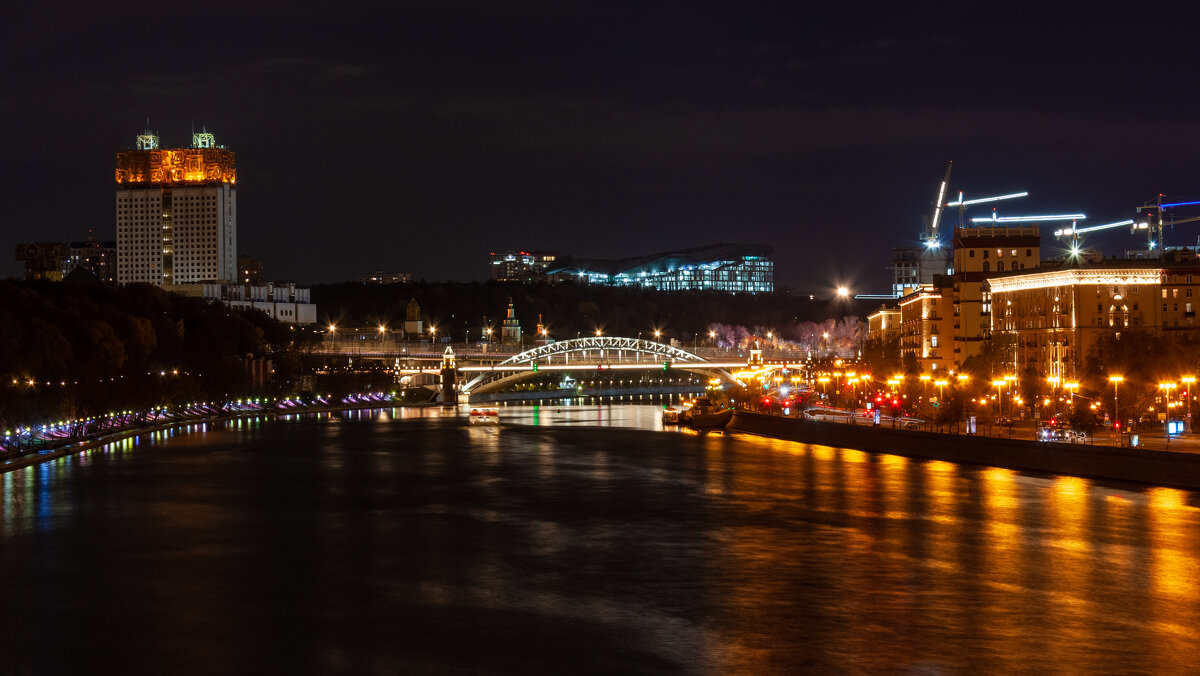 Вид с Пушкинского моста. - Alexandr Gunin