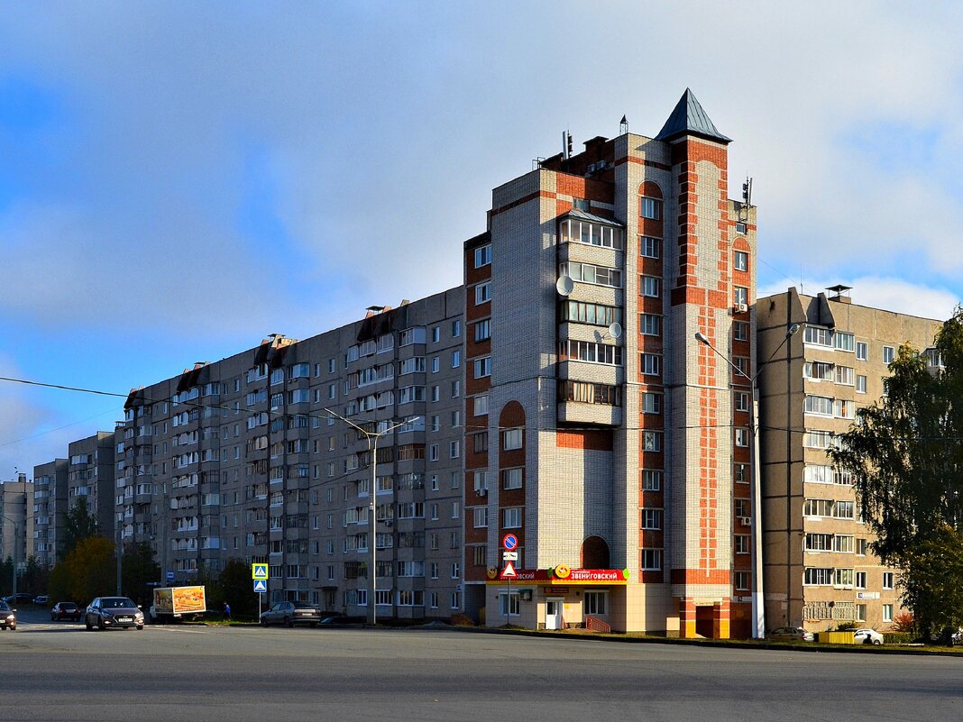 Новочебоксарск. Дом по ул. 10-й Пятилетки 76. - Пётр Чернега