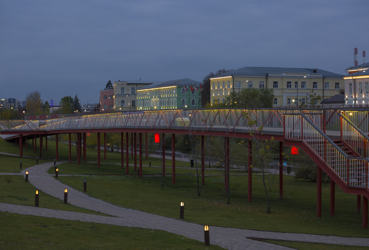 вид на утреннюю набережную - Елена Агеева