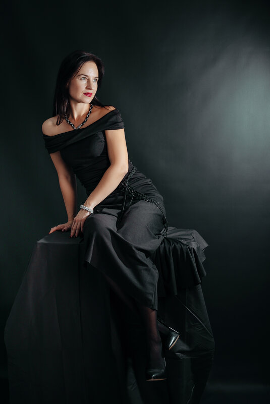 Черное на черном. - Юлия Кравченко