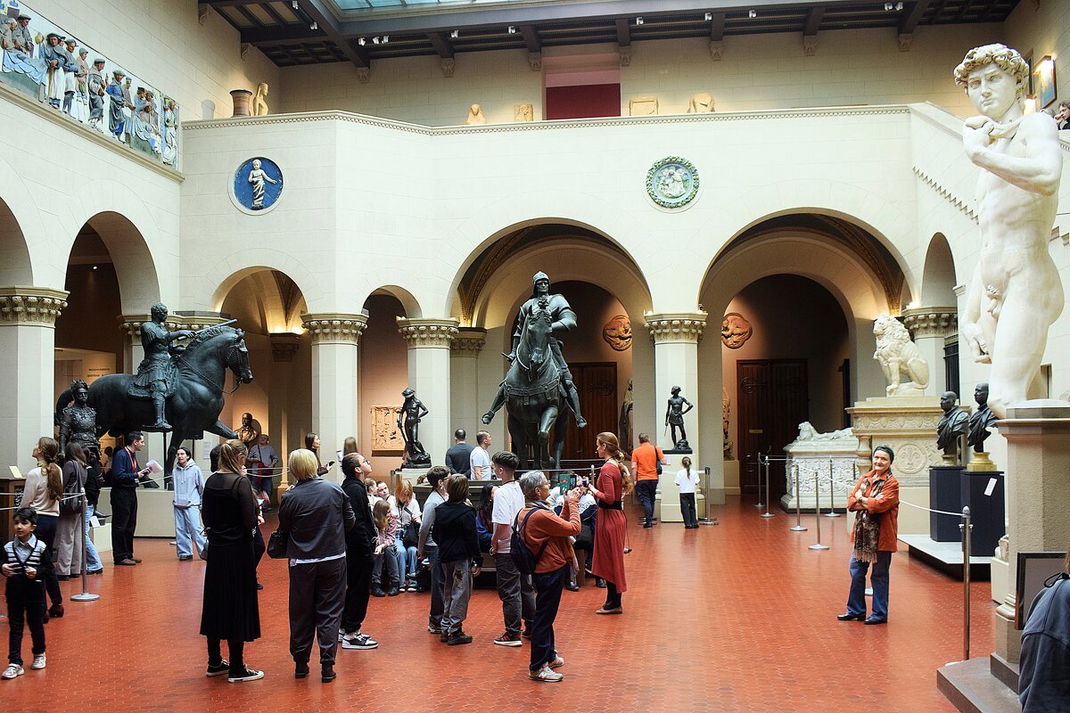 Итальянский дворик. - Татьяна Помогалова