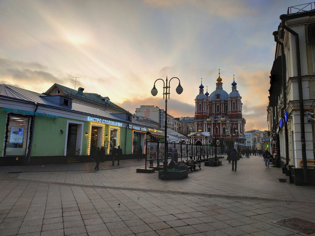 Любимый храм по дороге на любимую работу - Андрей Лукьянов