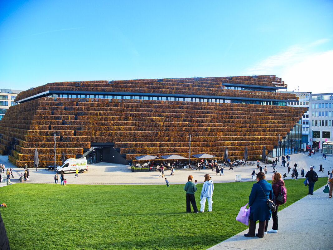 *** - Witalij Löwin