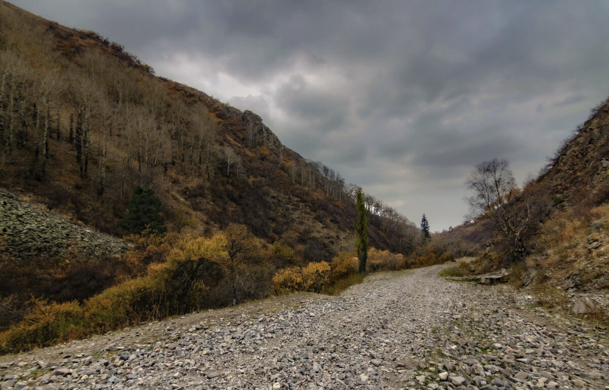 К вечеру,по ущелью - LudMila 