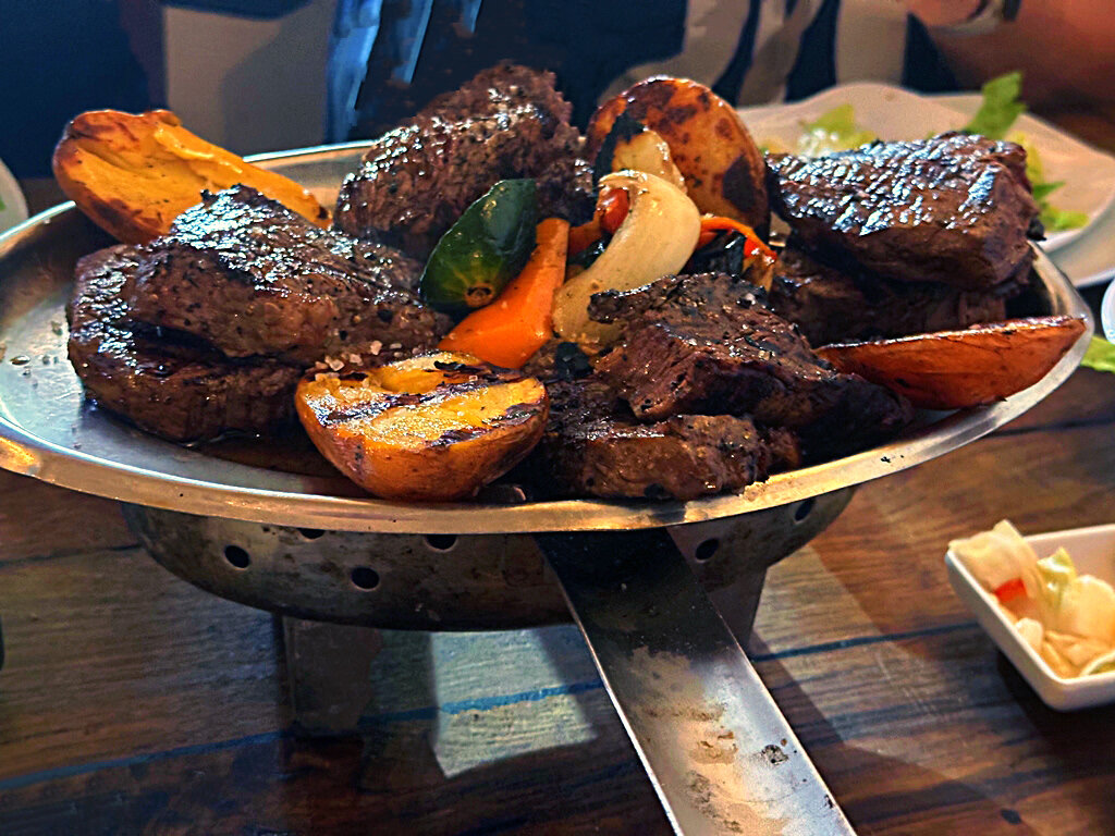 МЯСО   ПОДАНО - Анатолий Малобродский