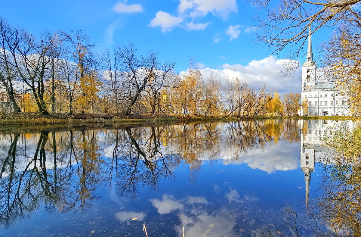 Краски осени. Петропавловский парк. - Михаил Свиденцов