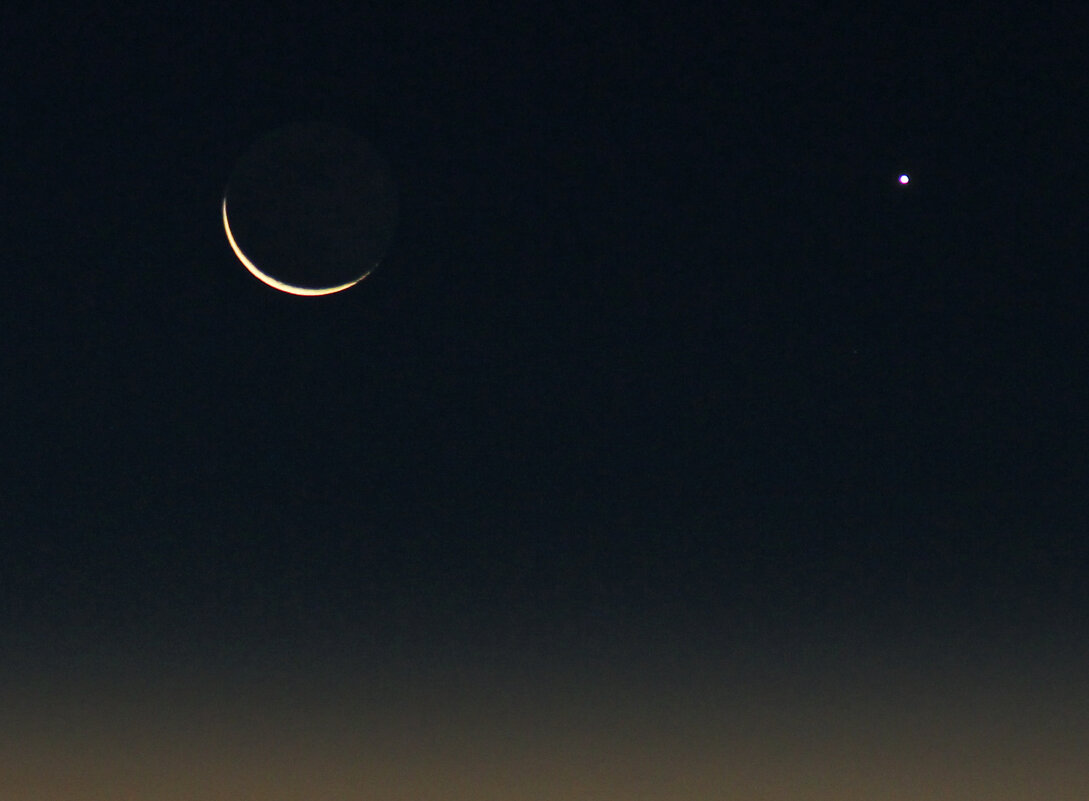 Луна сближается с Венерой - СЮ Луна сближается с Венерой - СЮ