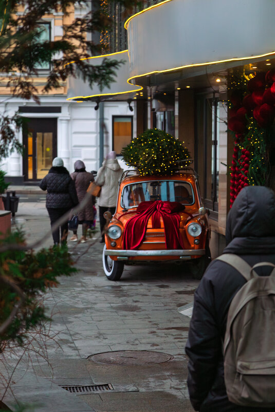 Приближение праздника - Roman stories -