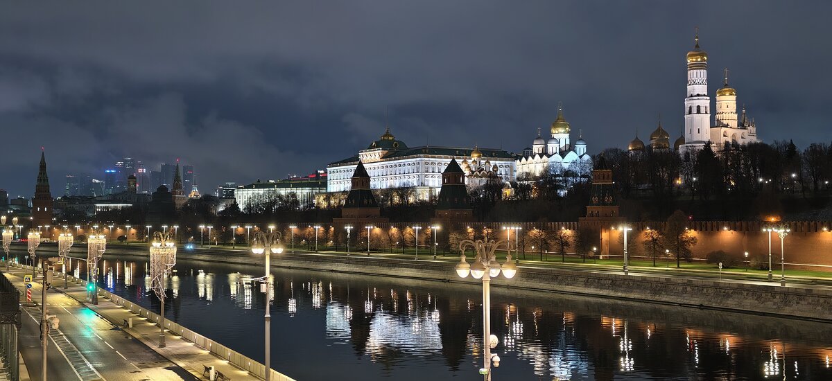 Московский Кремль - <<< Наташа >>>