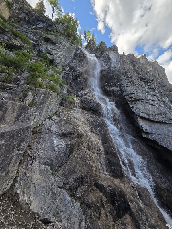 Каскад в небесах - Рустам Кашапов