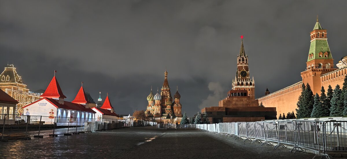 На Красной площади - <<< Наташа >>> На Красной площади - <<< Наташа >>>