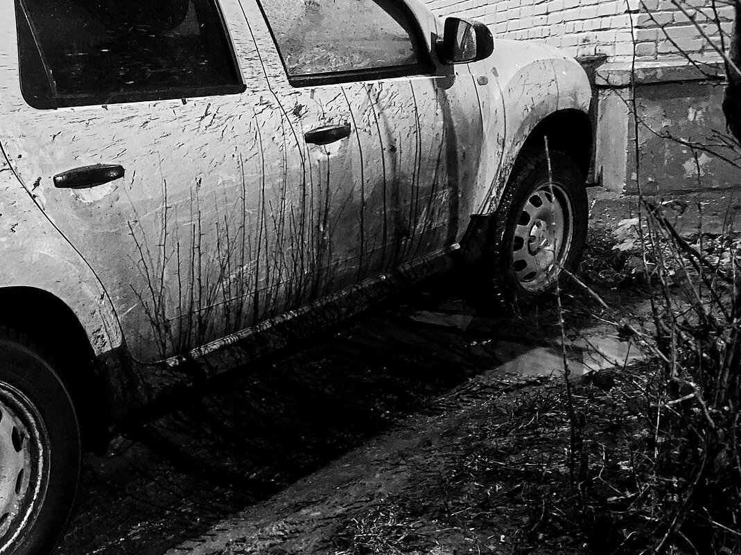 свето-грязе-граффити на борту - Артём 