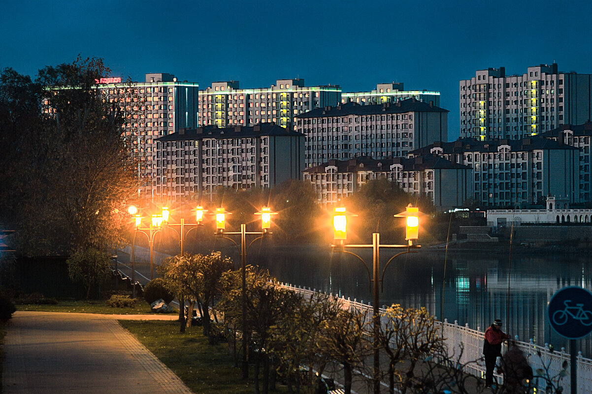 Набережная - Игорь Хижняк