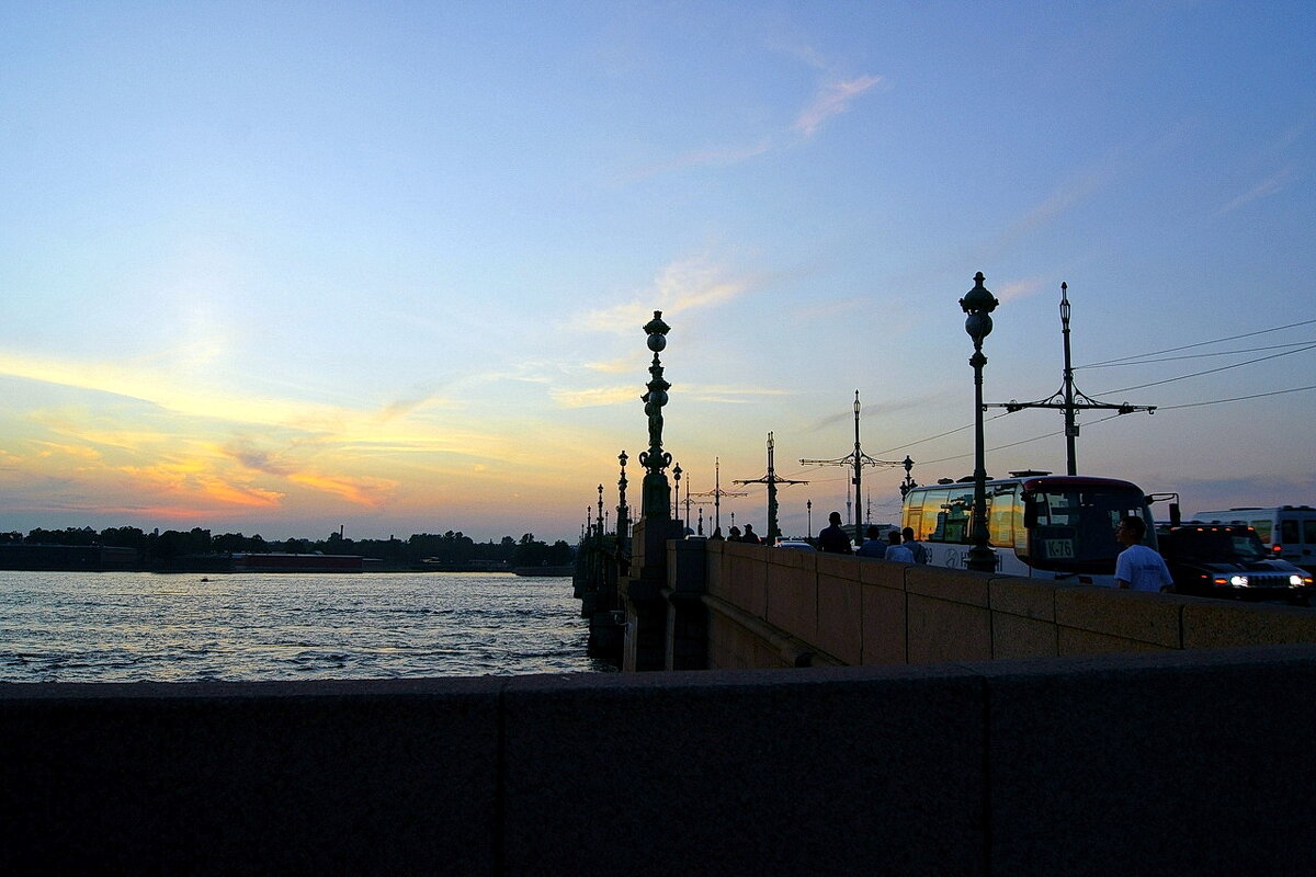 Питер. Вечер. Дворцовая набережная. Панорама: Троицкий мост — перспектива... - Игорь Тельцов