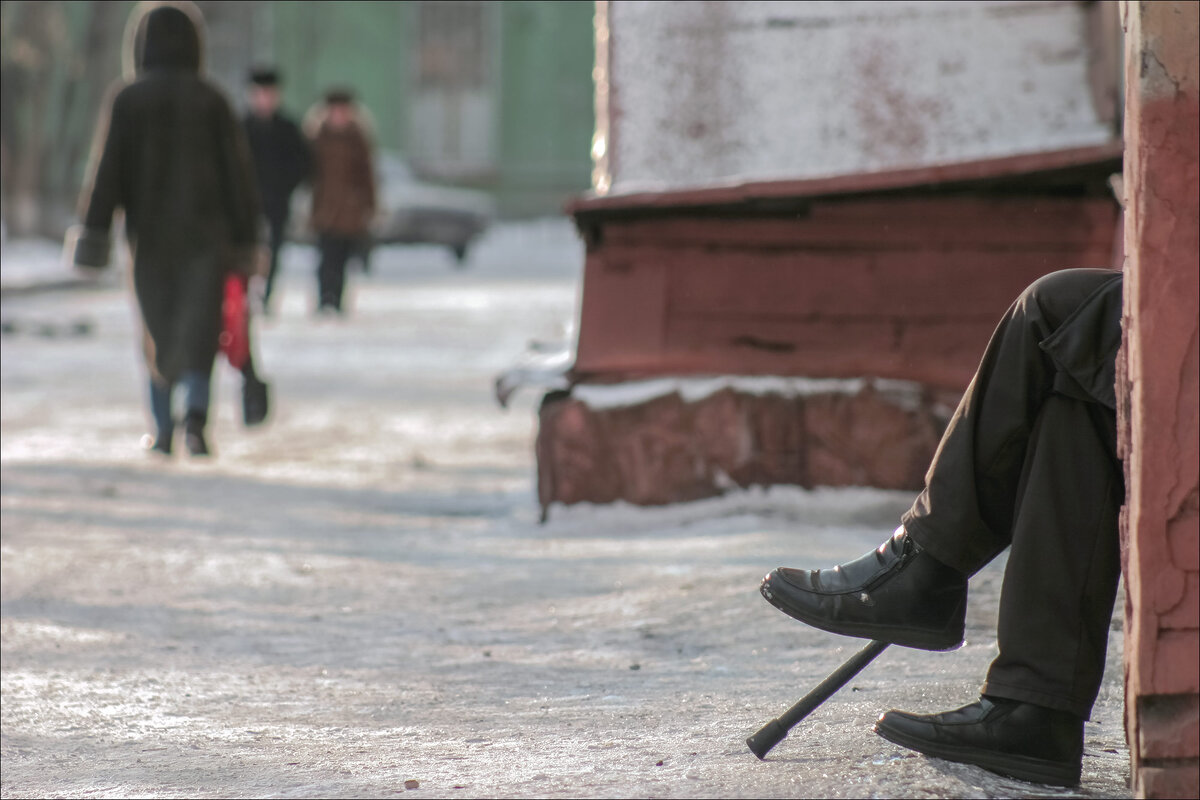 СТАРОЖИЛ ДВОРА - Александр Кустов