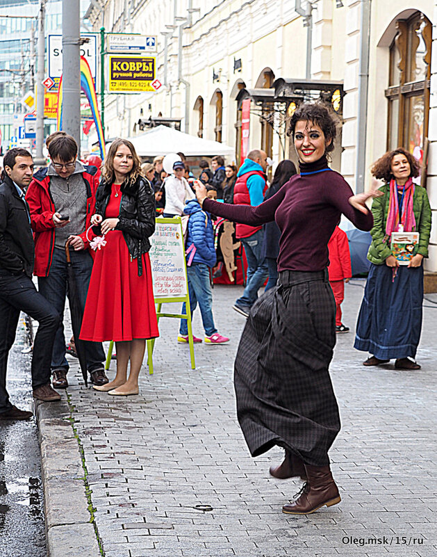 танцующая - Олег Лукьянов танцующая - Олег Лукьянов