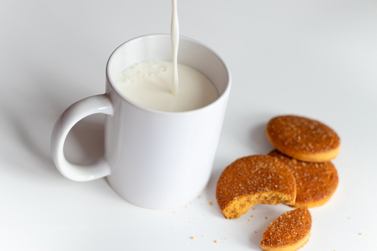 Молоко и печенье - Александр Синдерёв