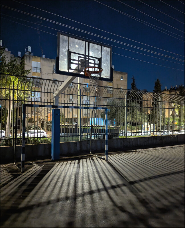 Вечерняя спортплощадка - Валерий Готлиб