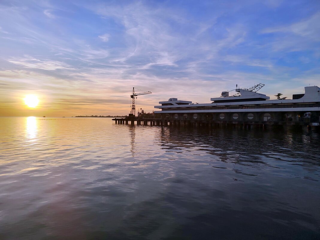 Сухум. Вечер на  море - Фотогруппа Весна