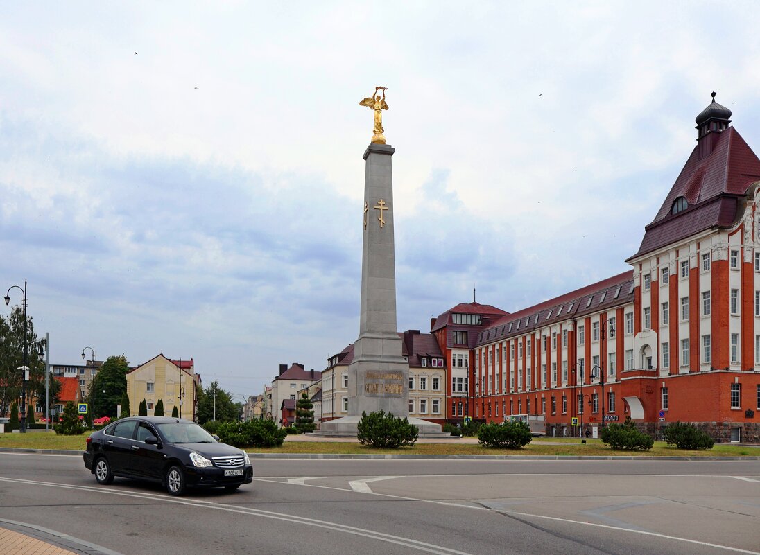 Площадь Победы - Сергей Карачин Площадь Победы - Сергей Карачин