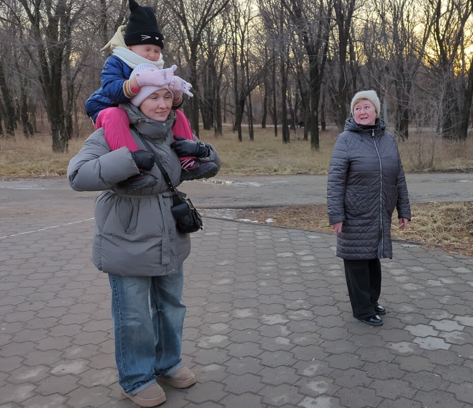 Верхом на маме... - Андрей Хлопонин