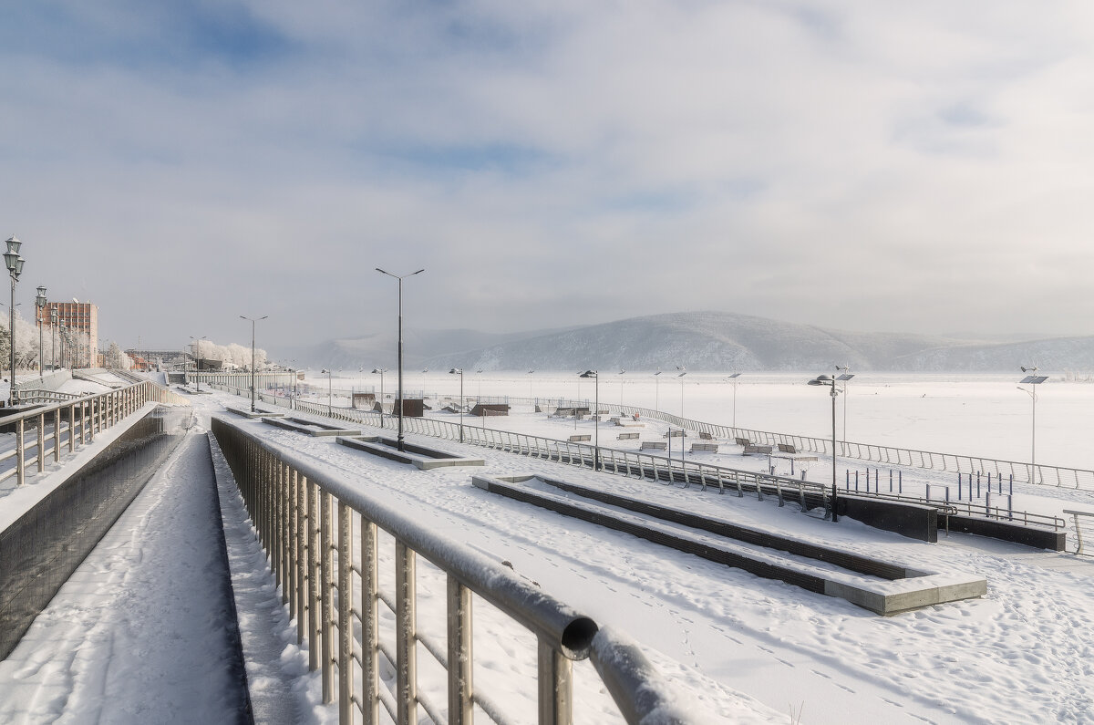 Набережная и Амур - Виктор Иванович Чернюк