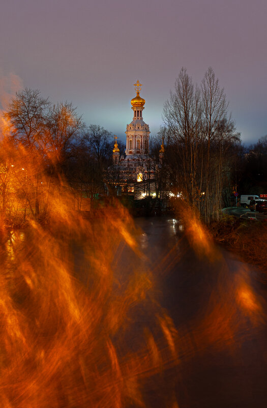 Воскресенская церковь на Смоленском кладбище - Олег Загорулько