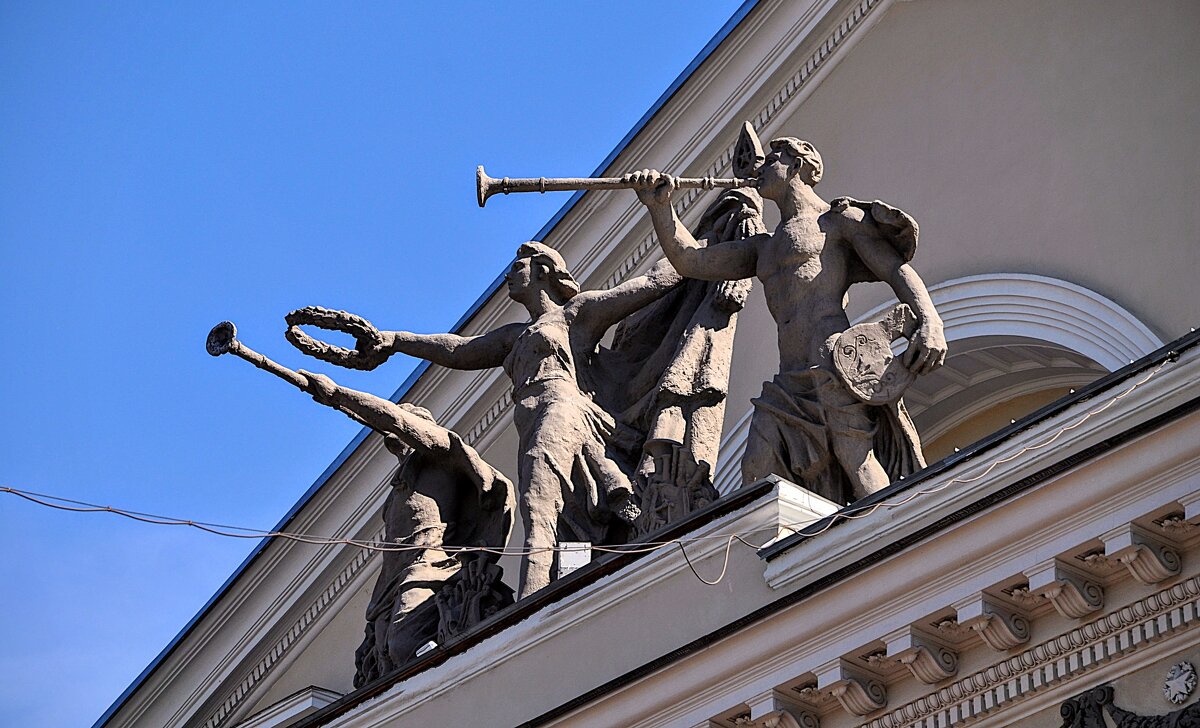 Богиня Ника с венком славы - Анатолий Колосов