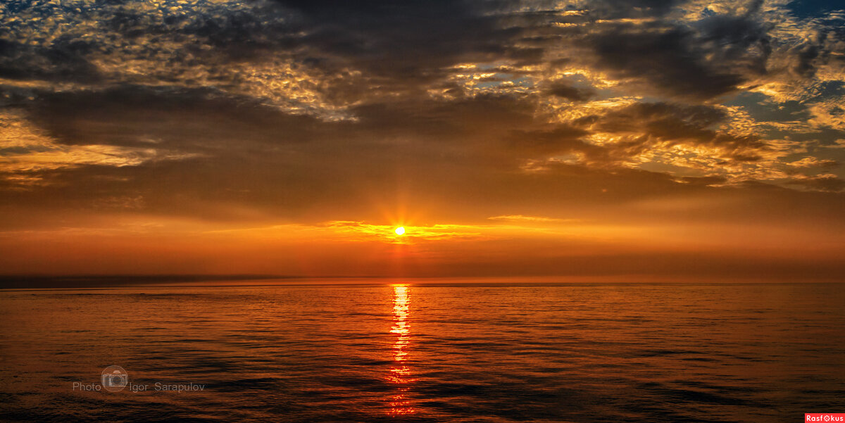 Встречаю восход на Японском море - Игорь Сарапулов