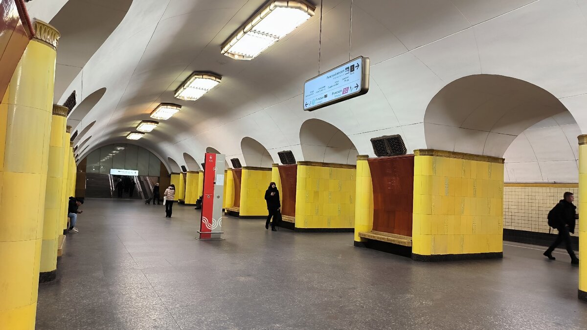 Станция метро Рижская. - Ольга 