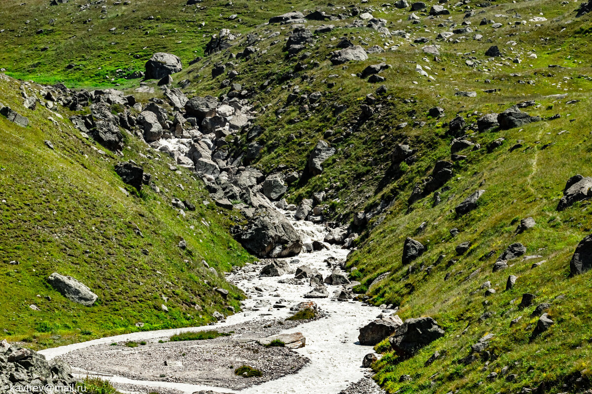 ГОРНЫЕ РУЧЬИ - HART BAD