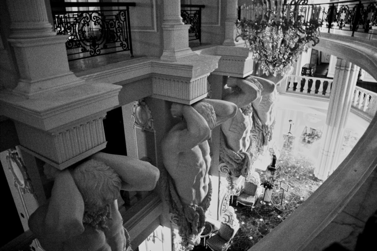 *** - Александр Русинов