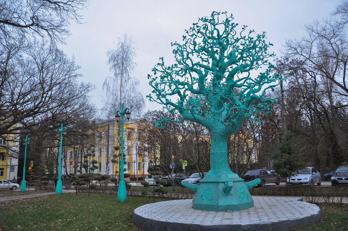 Памятник "Древо университета" - Татьяна Машошина
