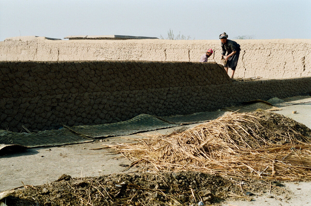 Строительство из глины - Сергей Золотавин