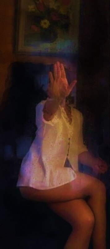 У окна - liudmila drake