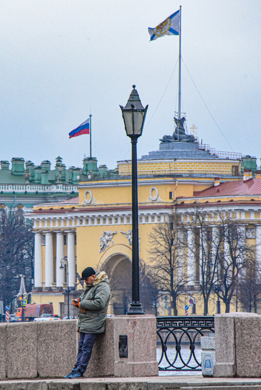На набережной Невы - Алексей Чуркин