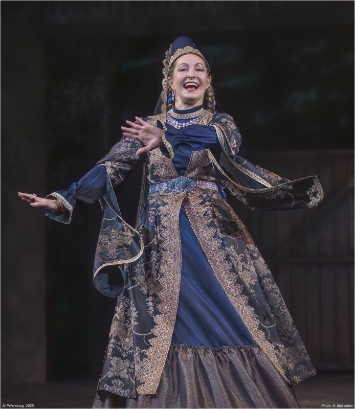 Актриса Мария Мещерякова в роли Кабато (сваха). - Александр Максимов